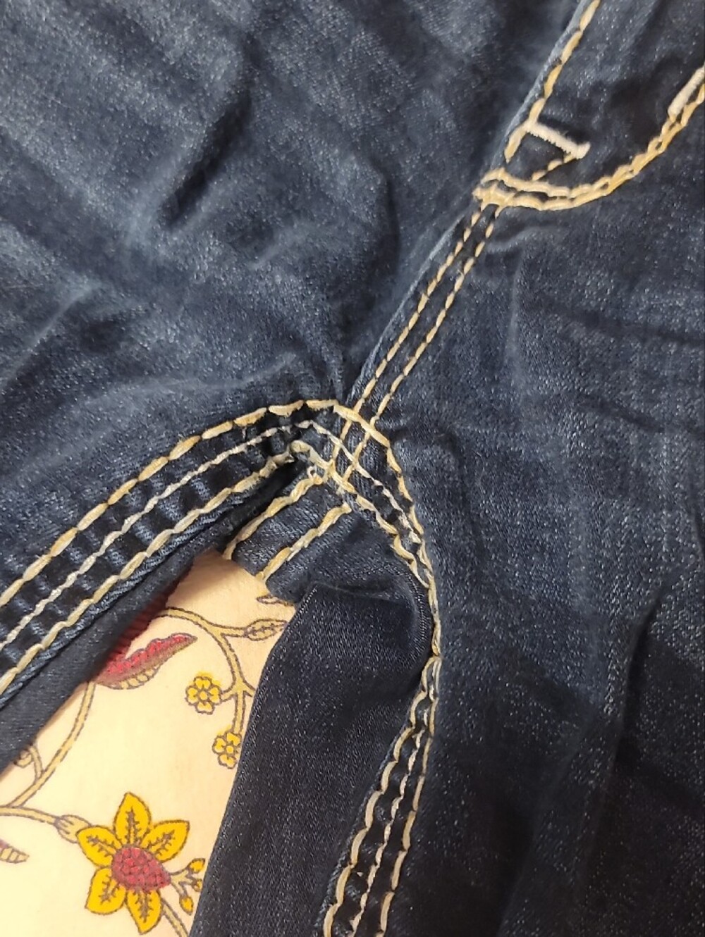 Rock Revival Sz 27 Dark Blue Flare Jeans with White Stitching - Picture 8 of 15